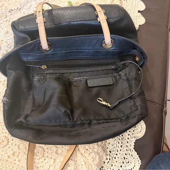 Michael Kors Black and Tan Shoulder Bag - Picture 9 of 10